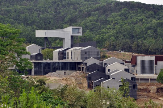 Nanjing Museum of Art & Architecture / Steven Holl